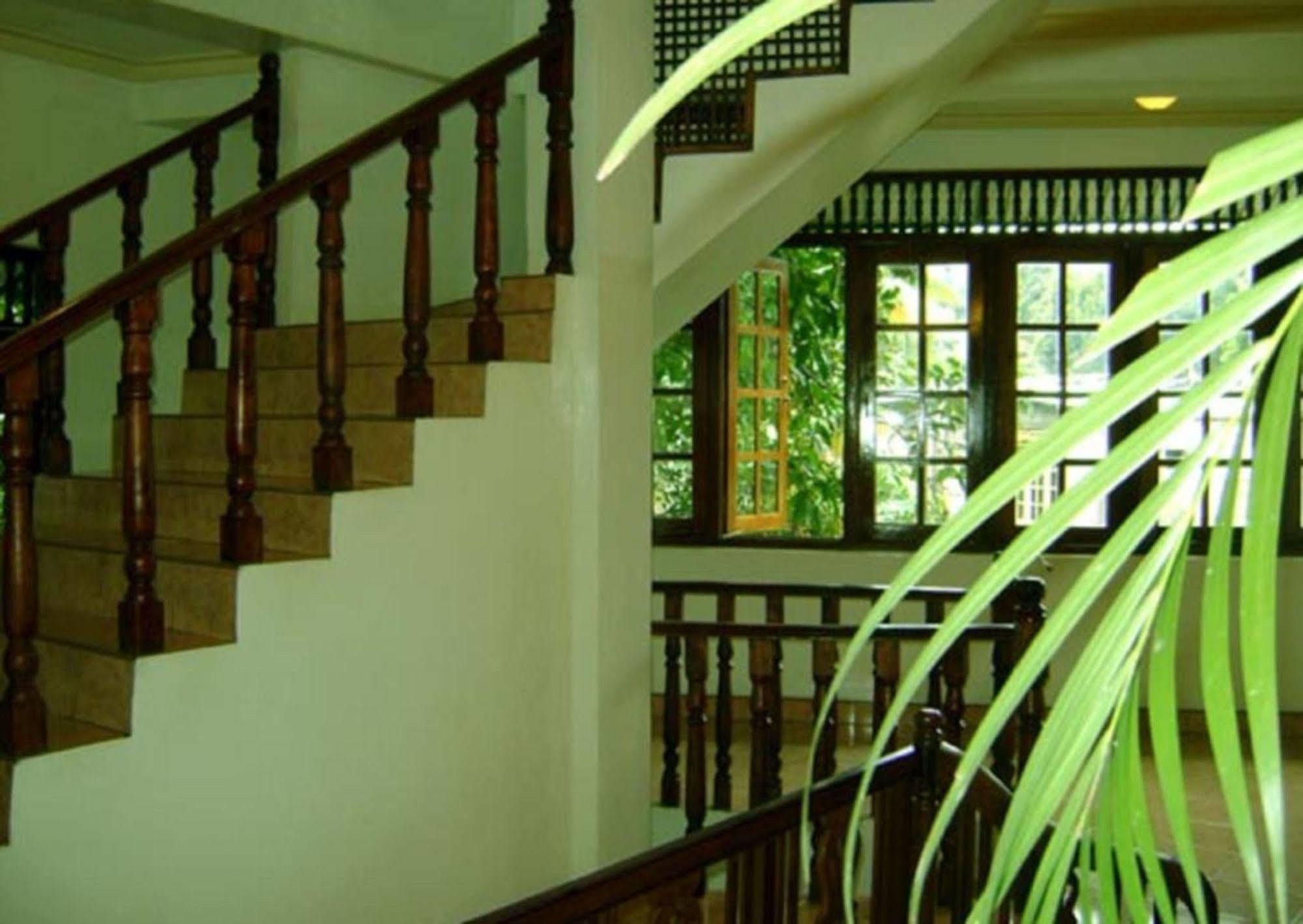 Palm Garden Home Stay Deiyannewela Exteriör bild